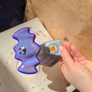 B&BW Neon Bat Wallflower Plug